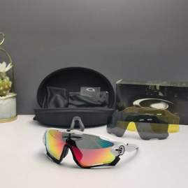 Picture of Oakley Sunglasses _SKUfw66124587fw